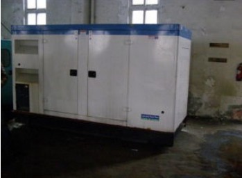 靖远康明斯150kw大型柴油二手发电机组 靖远康明斯150kw大型柴油二手发电机组